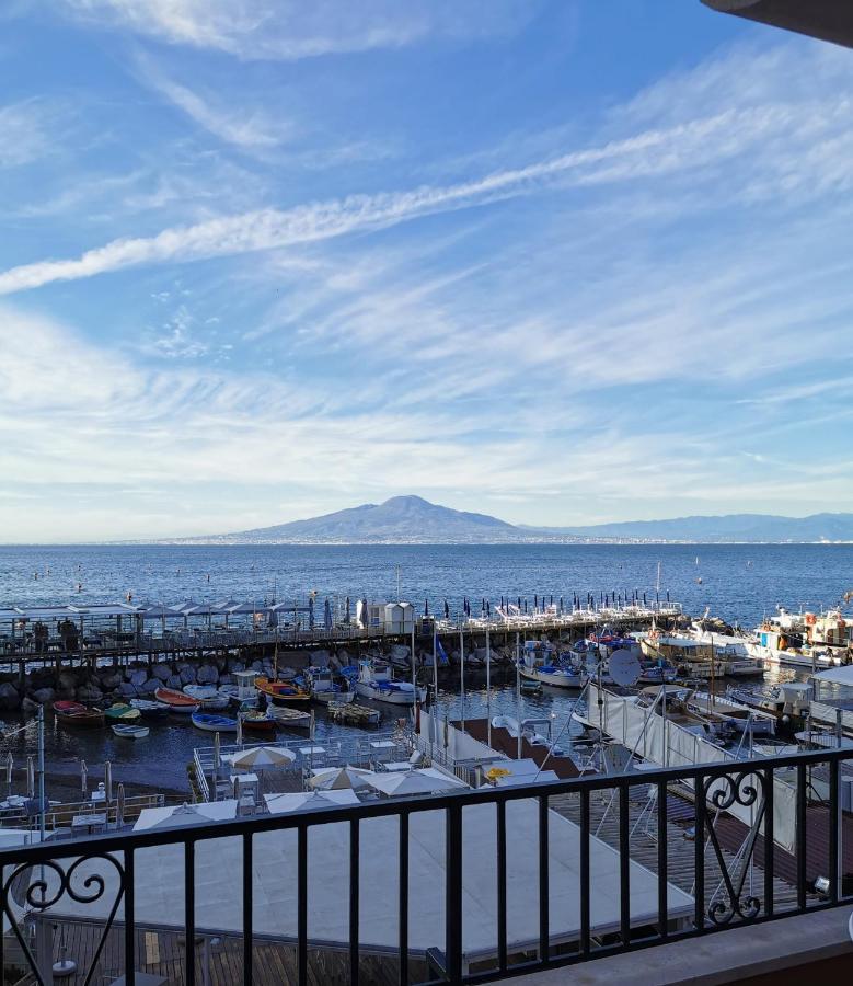 Casa Consy Apartment Sorrento Bagian luar foto